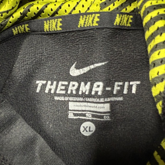 Nike Therma Fit Hoodie Mens XL Black Volt Swoosh Pullover Sweatshirt Athletic - Picture 4 of 10